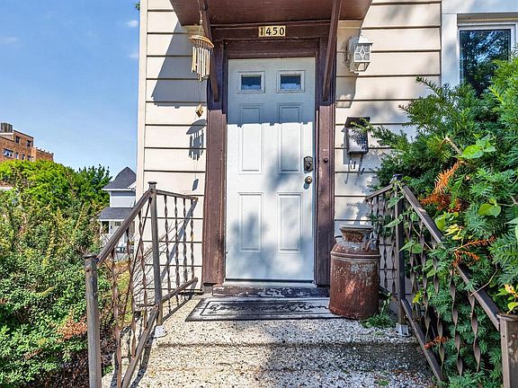 3rd image of 1450 N Humboldt AVENUE