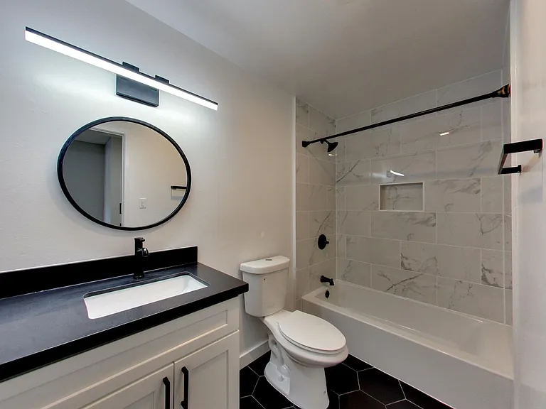 PARKWEST APARTMENTS — Photo 27