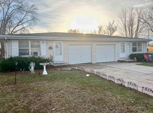 1916 Mary Queen Rd, Green Bay, WI 54302