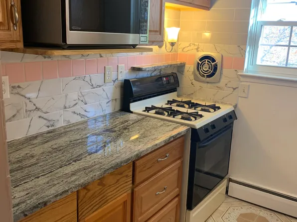 49 Sigwin Dr, Wallingford, CT 06492