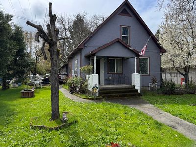 523 SE L St, Grants Pass, OR, 97526