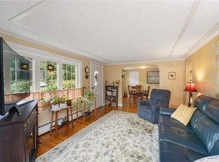 25 Hillview Ave, North Smithfield, RI 02896