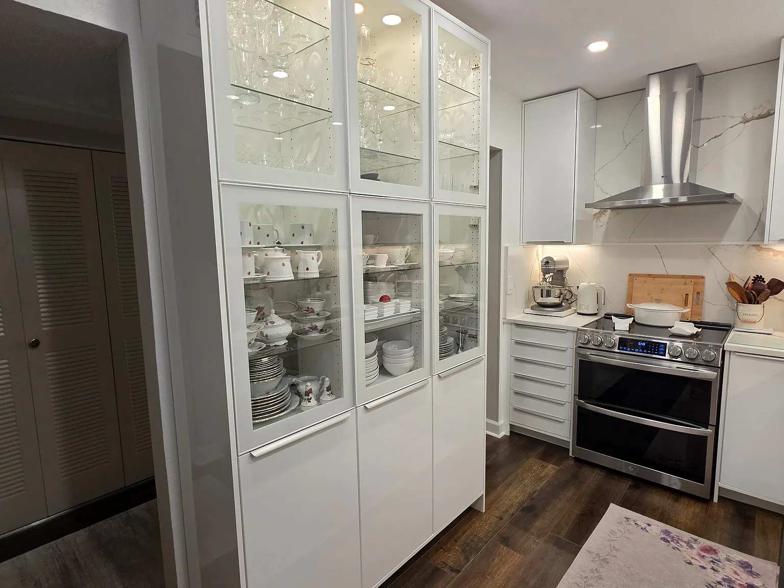 2 bed, 1240 sqft, $1,950 — Photo 4