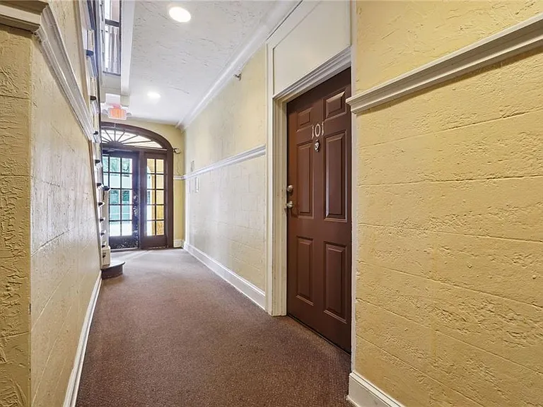 2855 Peachtree Rd NE #101 — Photo 3