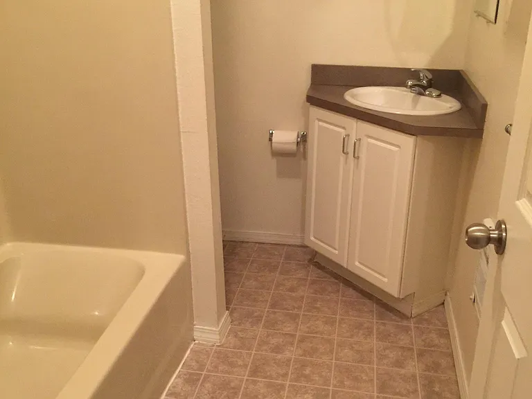 1729 N Lidgerwood St — Photo 11
