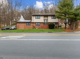 76 Lakeside Blvd, Hopatcong, NJ 07843