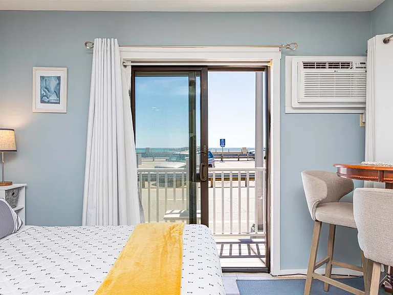 415 Ocean Blvd #103 — Photo 3