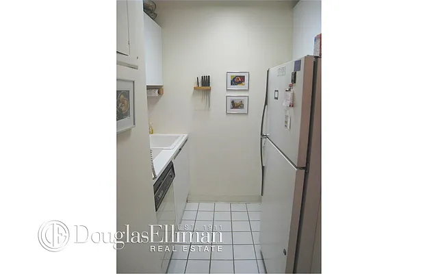 Rented by Douglas Elliman | media 21