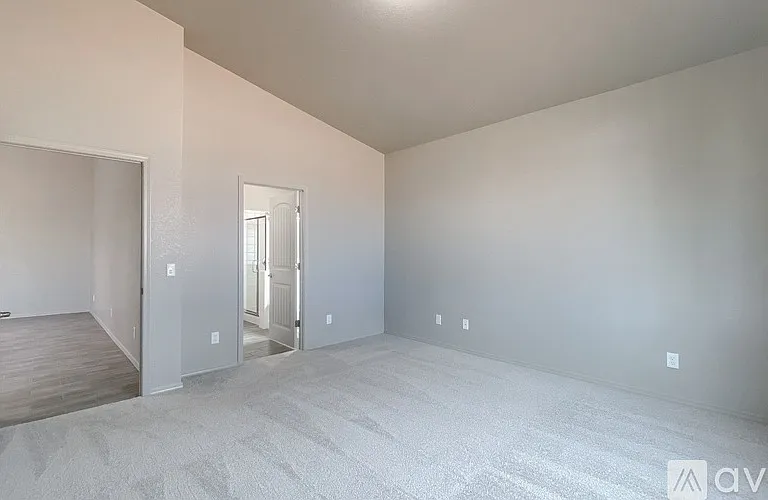 343 Berwick Pl — Photo 4