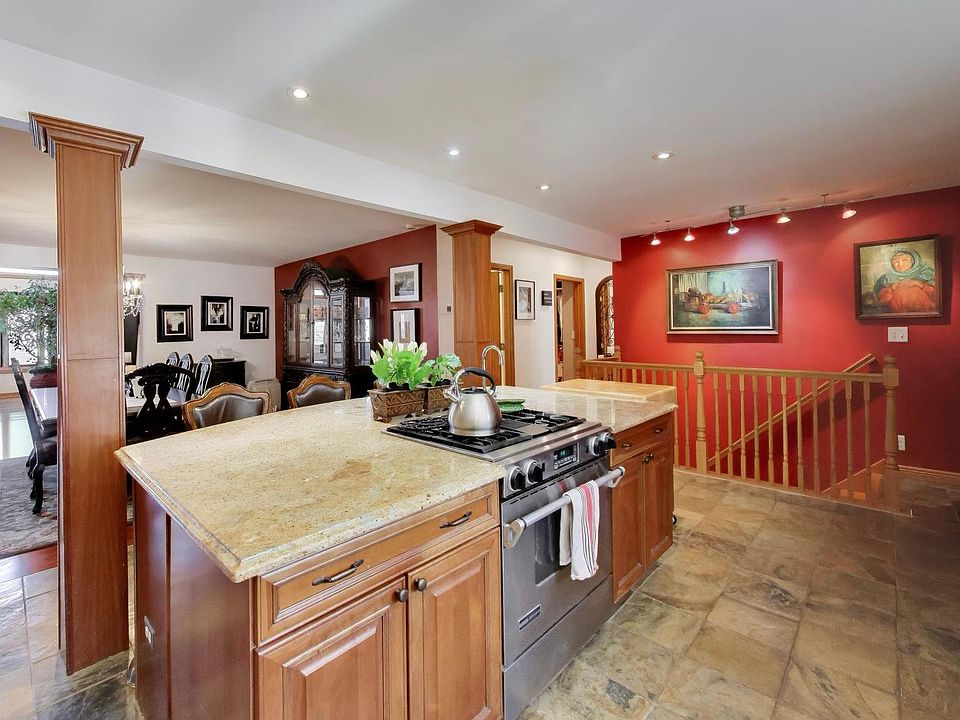 12th image of this home