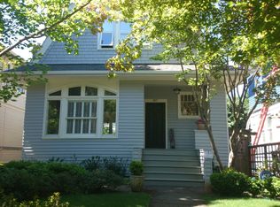 2117 8th Ave W, Seattle, WA 98119