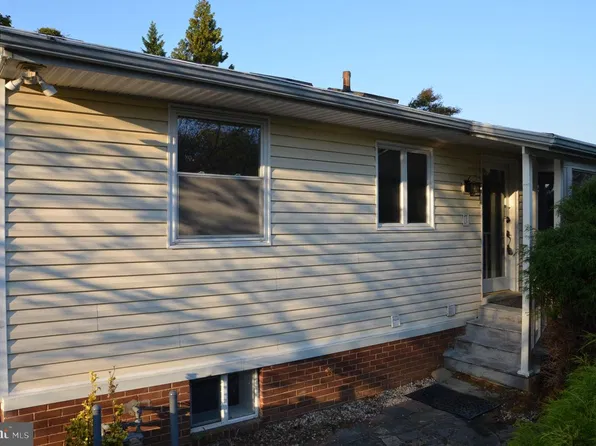 4308 Locust Ln, Bethesda, MD 20816