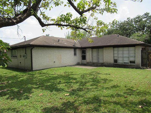 3rd image of 4122 Belgrade Dr
