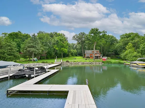 N6993 Oakwood ROAD, Whitewater, WI 53190