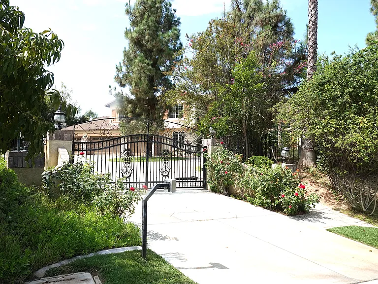 7535 Misty View Pl — Photo 10