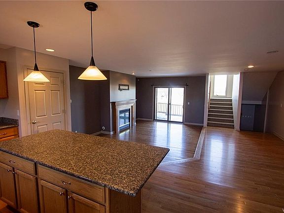 2nd image of 435 Lakefront Blvd