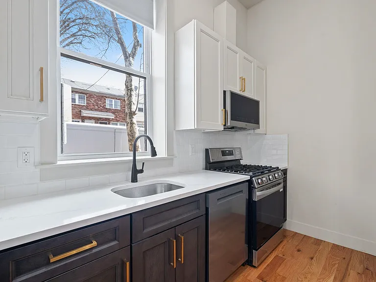 150 W Side Ave #1 — Photo 8