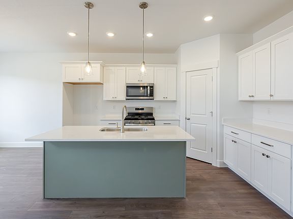 5th image of 4816 S Heartwood Rd #423