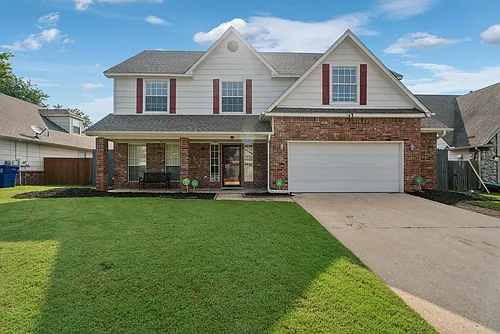 205 S Walnut Ave Photo 1