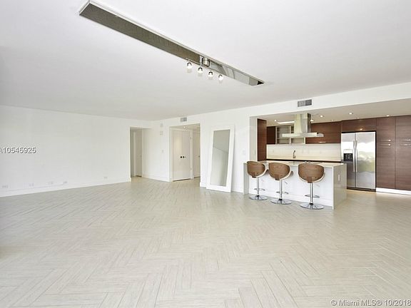 3rd image of 1800 NE 114th St APT 505