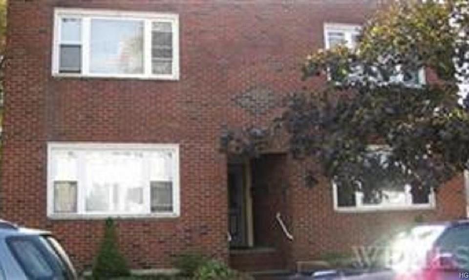 1st image of 12 Eastman Pl