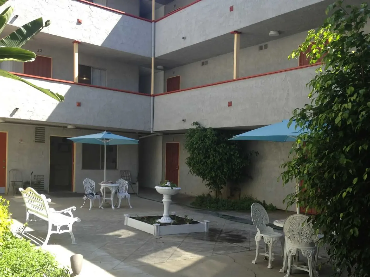 Wright Avenue Apartments — Photo 1
