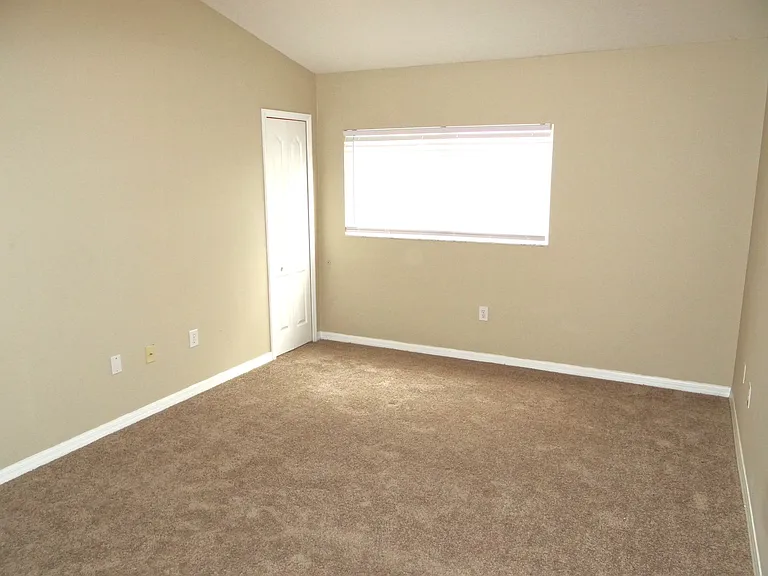 12909 Kings Crossing Dr — Photo 13