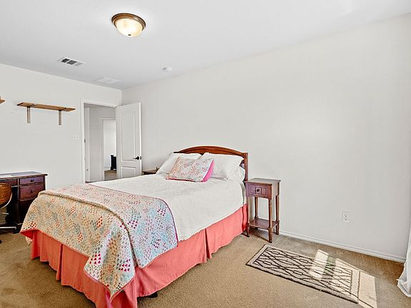 4th image of 122 Mancos Dr #122