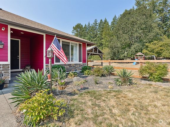 3rd image of 28518 80th Avenue Ct S