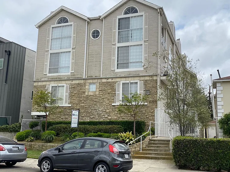 6760 W. 86th Place - Front