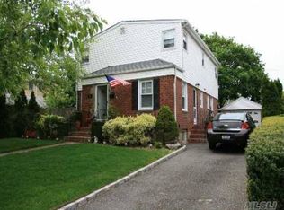 12 Haven Ave, Valley Stream, NY 11580