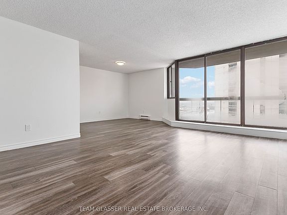 5th image of 340 Colborne St #2106
