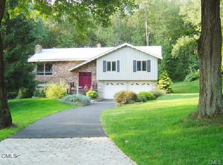 58 Scenic Hill Rd, Trumbull, CT 06611