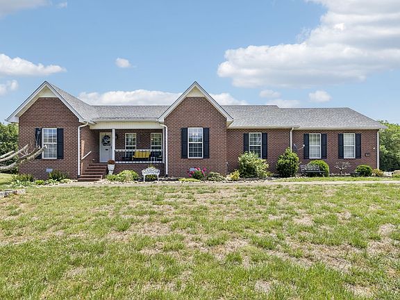 5th image of 605 Meadowlark Dr