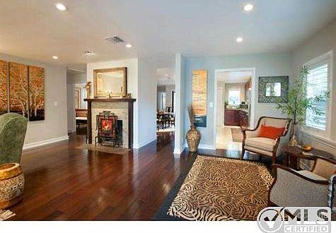 2nd image of 14344 Hatteras St