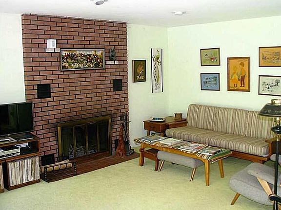 4th image of 13541 Walker St