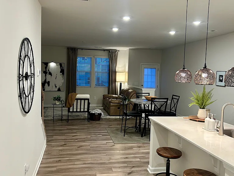 208 Wakelon Dr — Photo 3