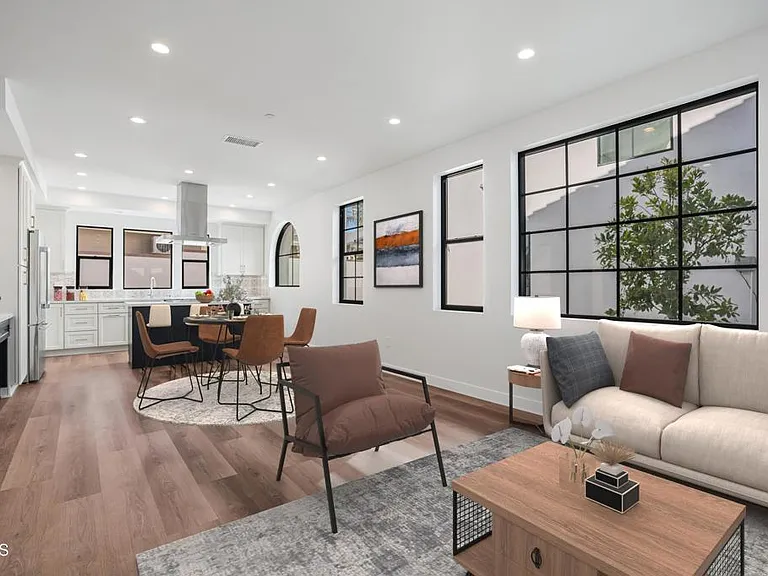 136 N Oakview Dr #103 — Photo 4