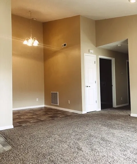Villas at Riverside — Photo 18
