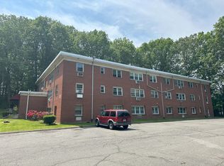 306 Pine Rock Ave APT D8, Hamden, CT 06514