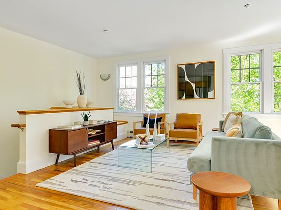 5th image of 411 Norfolk St Unit 2A