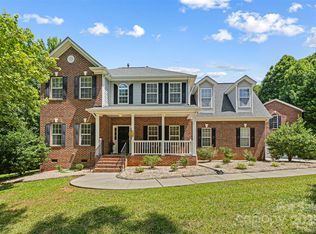 220 Glenville Dr, Fort Mill, SC 29715