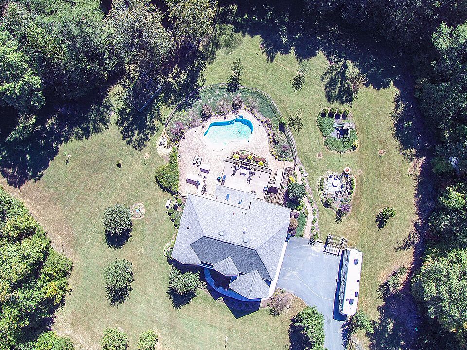 1st image of 65 Avocet Way