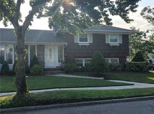 90-18 159th Ave, Howard Beach, NY 11414