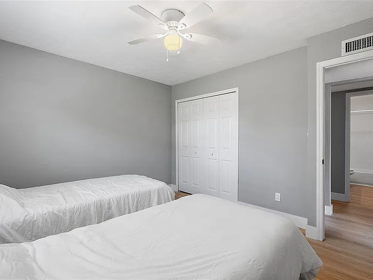 3926 Helena St NE — Photo 24