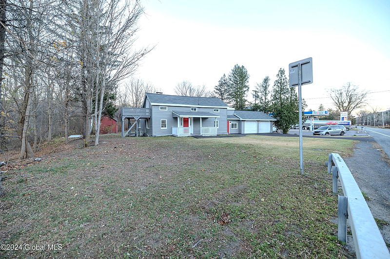 2nd image of 1644 Main Street