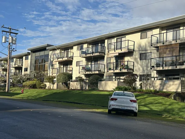 601 S 220th St #1, Seattle, WA 98198