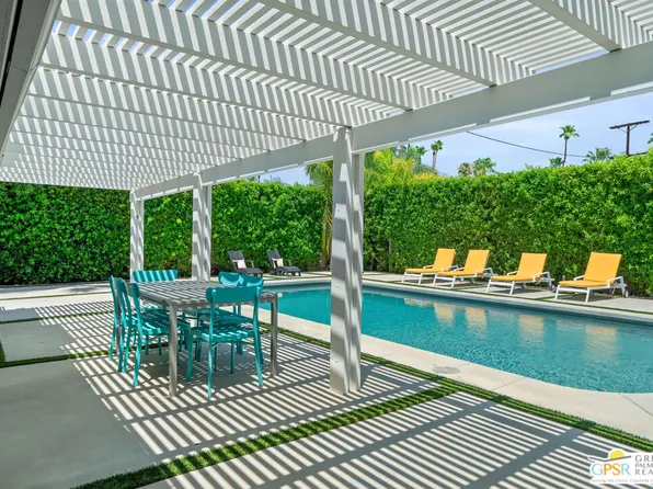 974 E La Jolla Rd, Palm Springs, CA 92264
