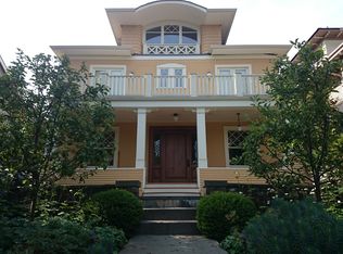 947 18th Ave E, Seattle, WA 98112