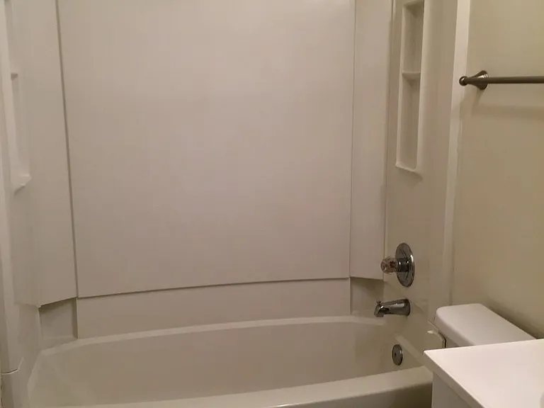 Barney's Place Apartments — Photo 30